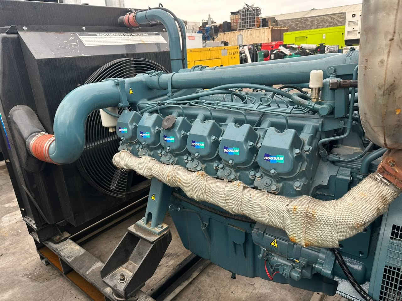 السلام عليكم
دوسان 12 سلندر 
750kva 
ساعات العمل اقل الف ساعه 
نظام اوتو حمايه فول اوتماتيك
وضع بلاد شركة  
أربيل صناعه جنوبيه 
نظام اوتو حمايه فول اوتماتيك
وضع بلاد شركة  
🚚يوجد توصيل الى جميع المحافظات وبضمان🚚
🚚كياندن هةية بو هةموو شاركان بةكرينتى🚚
 للاستفسار:
 ابو علي 
***********
***********
***********
