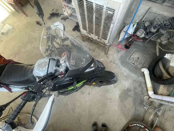 ادفنجر ٣٠٠ سيسي دراجه بحاله الوكاله وياله تايرات جوبلس ماشيه ١٦ الف.          
سعر ٣٣٠٠
مكاني بغداد تحويل ثاني يوم سنويه ب اسمي 
***********
