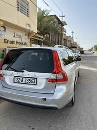 فولفو v70 2014 مكفوله اسياره  بسمي سياره  محرك 2 النجف الشرف  ٠٧٨٠٢٥٩٧...