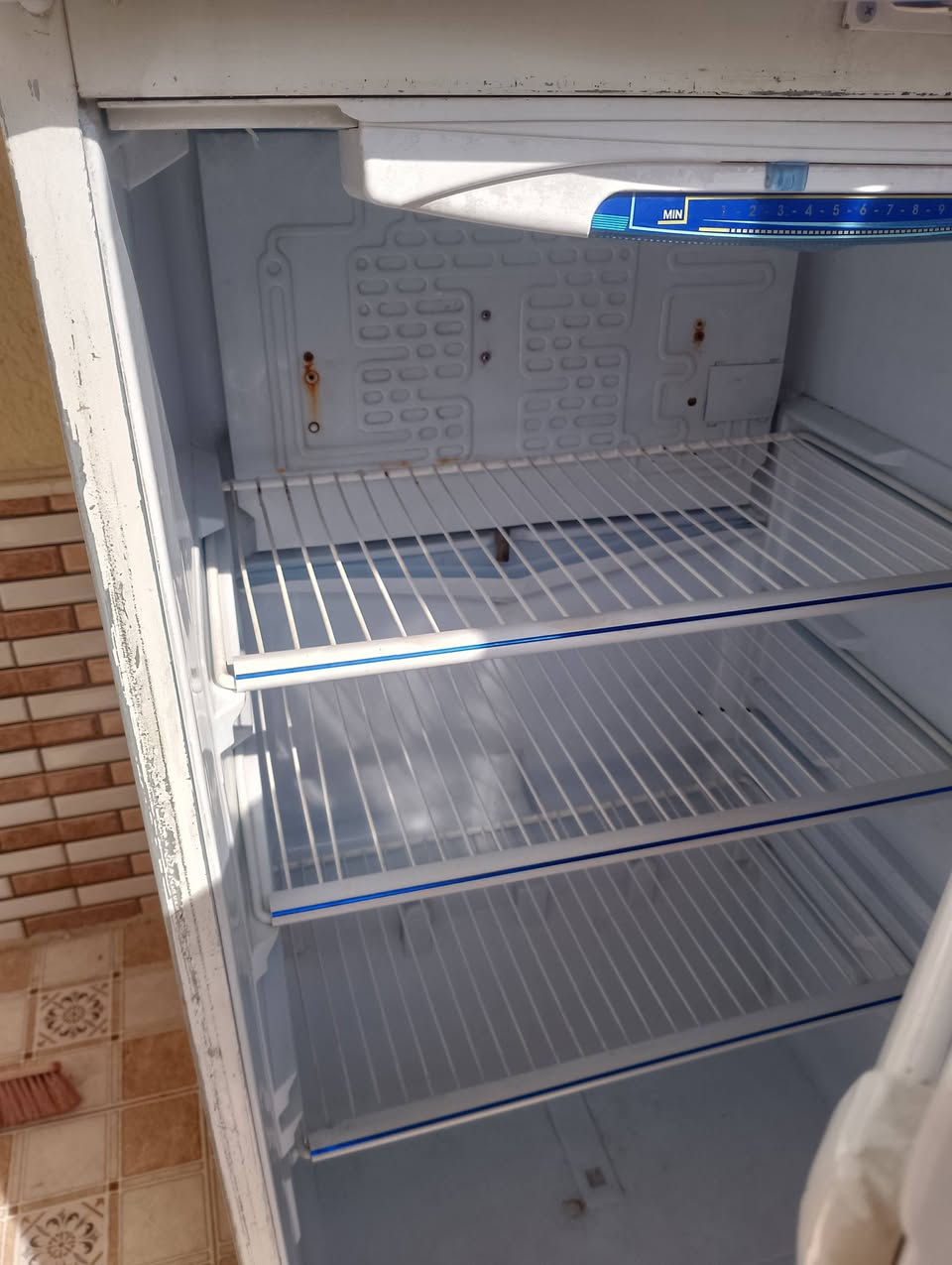 ثلاجه نوع كونكورد شرط الشغل والتبريد 
مع مكيف نوع ميديا للبيع


**إذا كنت صاحب هذا الإعلان وتريد حذفه لأي سبب، رجاءا أرسل رسالة إلى الدعم الفني**