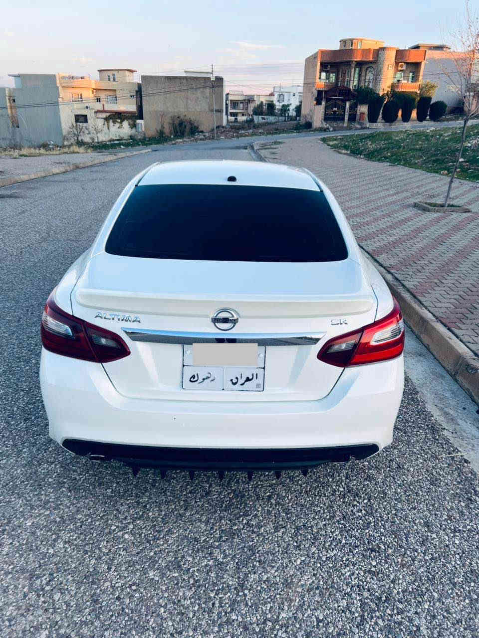 السلام عليكم 
للبيع نيسان التيما موديل 2018
رقم دهوك بسمي 
سعر  117 ورقه 
عليها غرامات مرور ٣٨٠ الف ينزل من سعره
رقم  قديم سنويه فحص وهزه كله جديد
مكينه وكير وتبريد كله بشرط وين ماتريد افحص
محرك 2500 المرغوب اربعه سلندر
مواصفات SR فول عدا فتحه
رادار امامي وخلفي وجانبي كله شغال شرط
بصمه 
ابواب بصمه 
صندوق بصمه
كشنات جلد
تحديد سرعه
تشغيل عن بعد 
شاشه وكاميرا
وبعد بيها مواصفات 
سيارا بيها جاملغ امامي + بونيت صبغ بدون دواخل
رقم شاصي موجود مع صور 
سيارا احلى من صور سيارا نظيفه ما بيها مصرف
حجر كزوز بشرط
هاتف اسيا ***********
هاتف كورك *********** واتساب
هاتف كورك *********** واتساب
عنوان سياره قضاء عقرة بعيده عن اربيل وموصل ساعه دهوك, العراق
