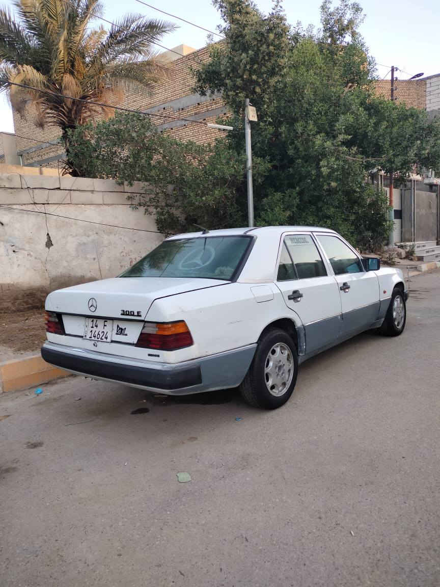 السلام عليكم مرسيدس دب موديل 88 للبيع او مراوس سياره رقم دولي بصره قواعد الدبل سالمات مكينه كير حداديه جدا كهربائيات كله شغال سياره جاهزه ما عاوزه شيء سعر 32 بها مجال بسيط مكان ناصريه مركز رقم الهاتف *********** ناصرية, ذي قار
