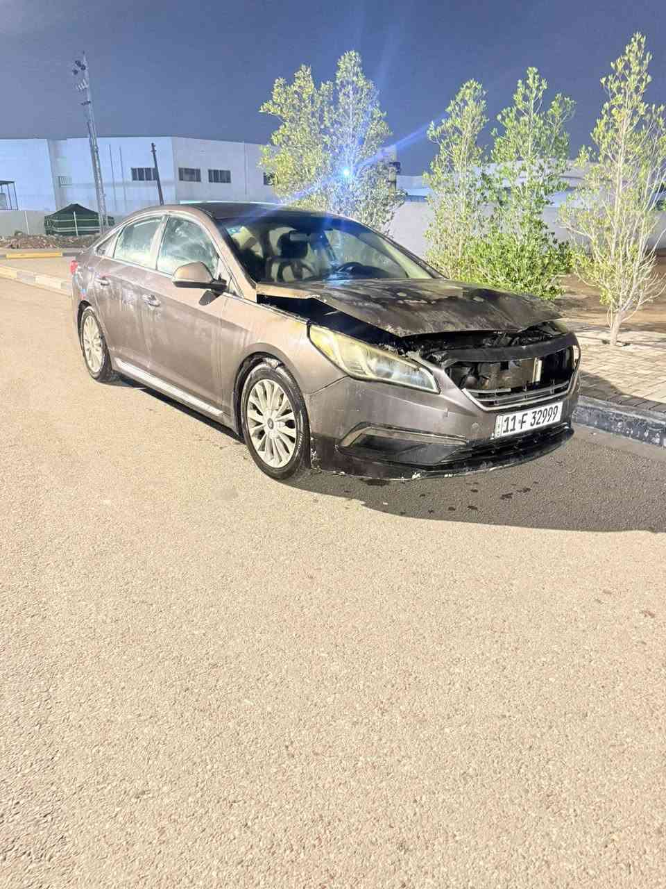 سلام عليكم سياره سوناتا مديل ١٥ وارد فول السياره ماعده الفتحه توه طالعه من الهزه والغرامات ابيع على حادثه *********** مكان بصره اسياره
