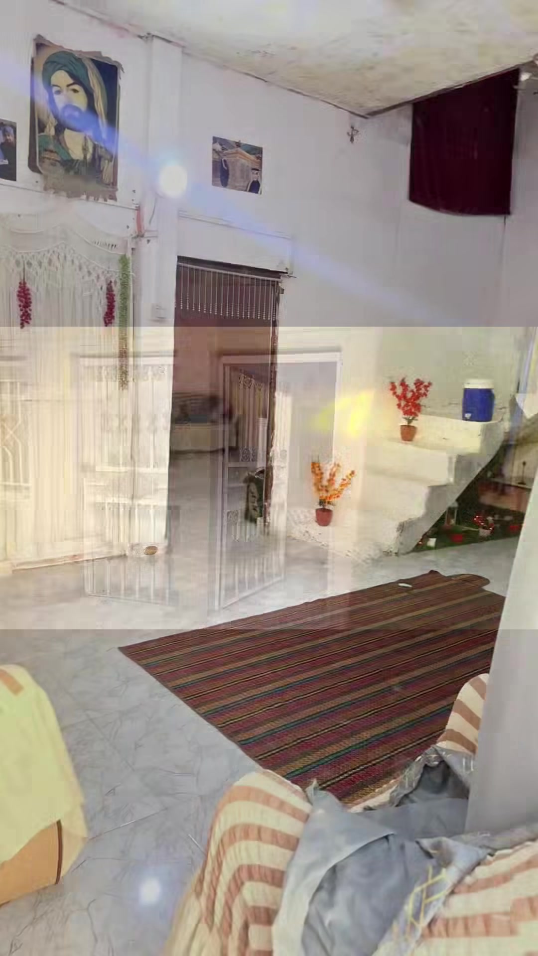 يالله 
دار زراعي للبيع  مساحه ١٥٠م
في منطقه الصخيين مقابيل طاقه بضهر شارع ابو كميل 
يبعد عن شارع ٨٠م 
بناء بلوك شمالي وسقف عكاده 
يتكون من غرفة٥*٤وغرفه ثانيه ٤*٤ونص 
صاله ٤*٦وديوانيه ٤*٥وصحيات داخليه وخارجيه ومطبخ ٤*٥
وكراج كبير خدمات ماء وكهرباء ومدارس 
السعر ٤٣
للاستفسار ***********
للمزيد من المعلومات يمكنكم التواصل معنا 
على صفحة الفيس بوك (در الامل للعقار) 
للمزيد من العروض على الفيس بك 
https://www.facebook.com/share/184e1SZUBr/?mibextid=wwXIfr
للمزيد من العروض على حسابنا تيك توك
 www.tiktok.com/@user3133131000
للمزيد من العروض على حسابنا التيليجرام (در الامل للعقار)
https://t.me/+P7JMB2u_71k2ZWJi

للمزيد من العروض على حسابنا الواتساب (در الأمل در الامل للعقار) 
https://chat.whatsapp.com/BLYmucgy7SSGDs399o3EWD
@⁨‏الكل⁩
