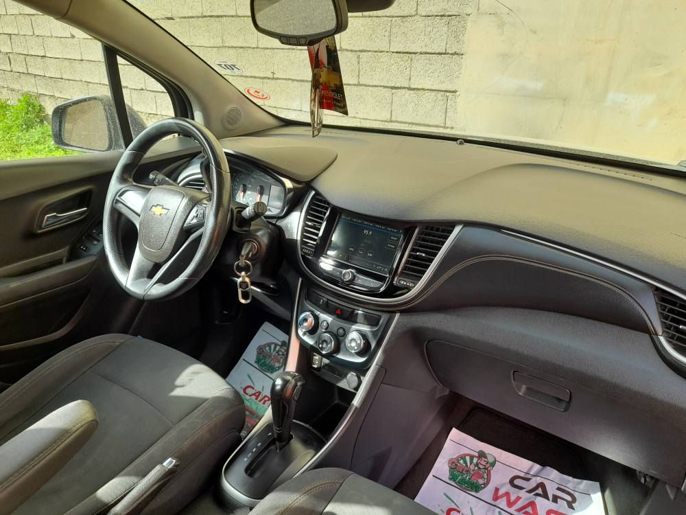 شوفرليت تراكس للبيع 
موديل ٢٠١٩
محرك ١٤ تيربو 
مواصفات 
كير اوتوماتيك 
جامات كهربائي 
مرايا كهربائي 
شاشة وكاميرا 
تحكم استيرن 
كشن هيتر
تخم تايرات جديد
صدر أمامي وخلفي جديد

بي صبغ جاملغ أمامي سايق+باب سايق 
وربع بونيت 
بدون دواخل

كوبون بنزين بي 
سعر سعر  ٩٤
بي مجال 
مكان كركوك 
***********
*********** كركوك, العراق
