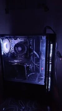 للبيع مكاني بغداد  R7 2700 Rx580 Ram laxer 16g 16*1 3200 mzh Ssd Samsu...