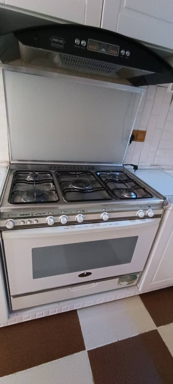 تەباخی کریازی ئەسڵی میسڕی زۆر مەزبووت چاوەکانی گڕی جوانە نرخی زۆر گونجاوە قفڵی 180هەزار 

تێبینی سینیەکانی ناوفڕنی نەماوە 

هەڵەبجەی شەهید 

 ***********

***********
