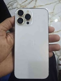 جهاز ايفون 13برو ماكس للبيع جهاز نظيف مابدل بيه ولاقطعه بطاريه 86 وذاك...