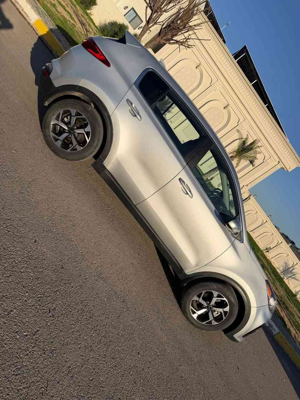 للبيع
سبورتج 
موديل 2022 
ماشي 68 الف كليو 
السيارة جاهزه من كلشي 
اي مصرف مابي بعده ع وضع اشركك 
ماكن السيارة بغداد
*********** حجي كرار 
السعر 130 قفل عندي عمليه
