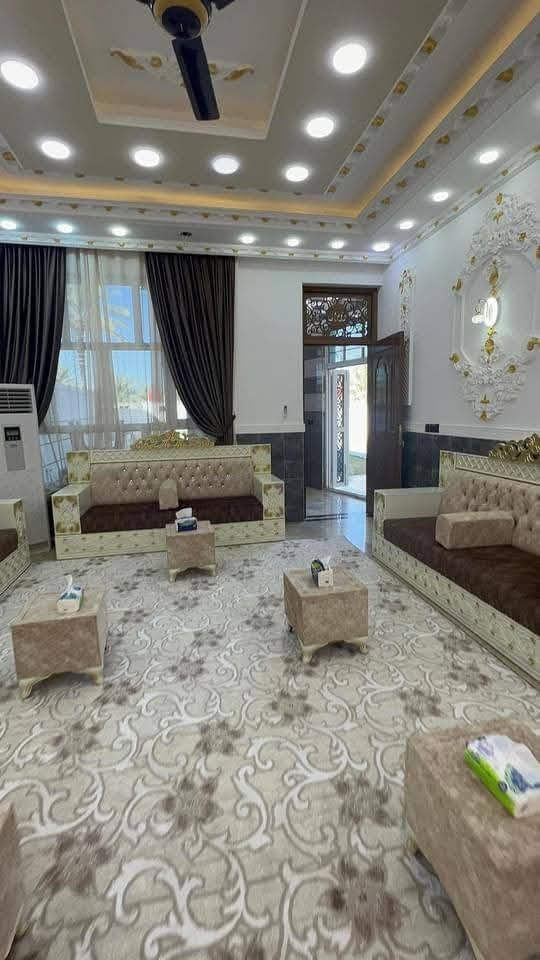سلام عليكم يوجد بيت للبيع مساحه 600 متر يحتوي على 4غرف نوم ومضيف وحولي وصحيات طابو زراعي سند25 تحويل بسم المشتري مباشر العنوان بغداد الراشديه المراسمه الاتصال على الرقم ***********
