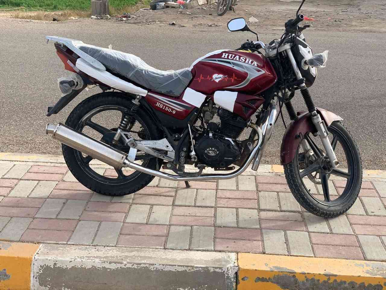 السلام عليكم
هيوشه موديل2018 أوراق كامله نضافه مثل ما موضح بالصور ماطور مال جناي متخلي عليه أي شي السعر ٥٠٠ وبي مجال شغال سلف هندر اشاير كهربائيات كلها شغاله مابيها مابي اي نقص ***********
