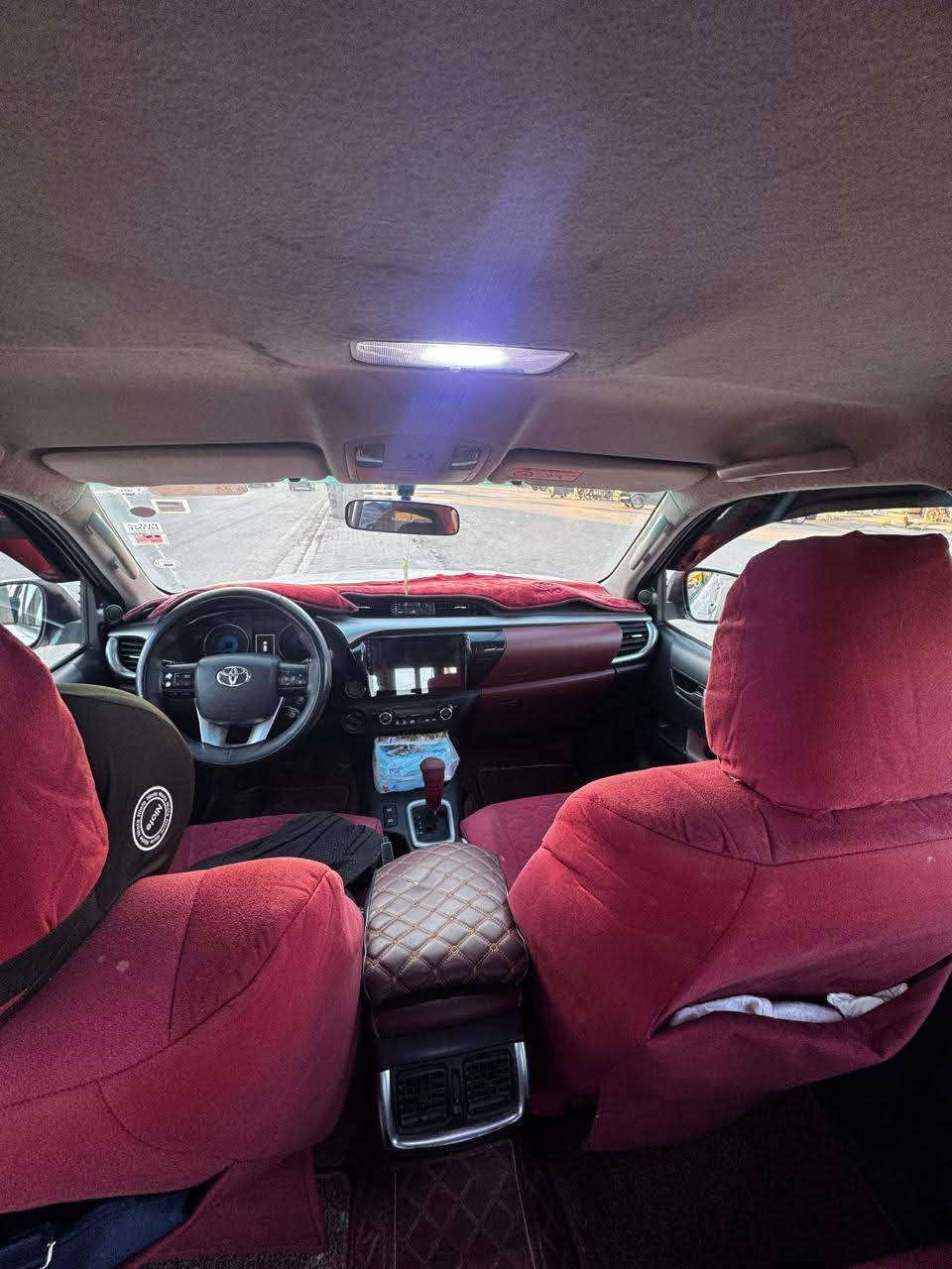 تويوتا بيك اب 2019 سيد نهرو
العلامة الذهبيه 
ماشية 160 الف حقيقي
مكفولة من كلشي
داخل ماروني 
كير اوتماتيك
فور ويل 
تخم تاير
شاشه
محرك 2700
كير محرك على وضع الشركة
رقم اربيل هزه وسنوية جديد 
تحويل مباشر
***********
مكان السيارة فلوجة
