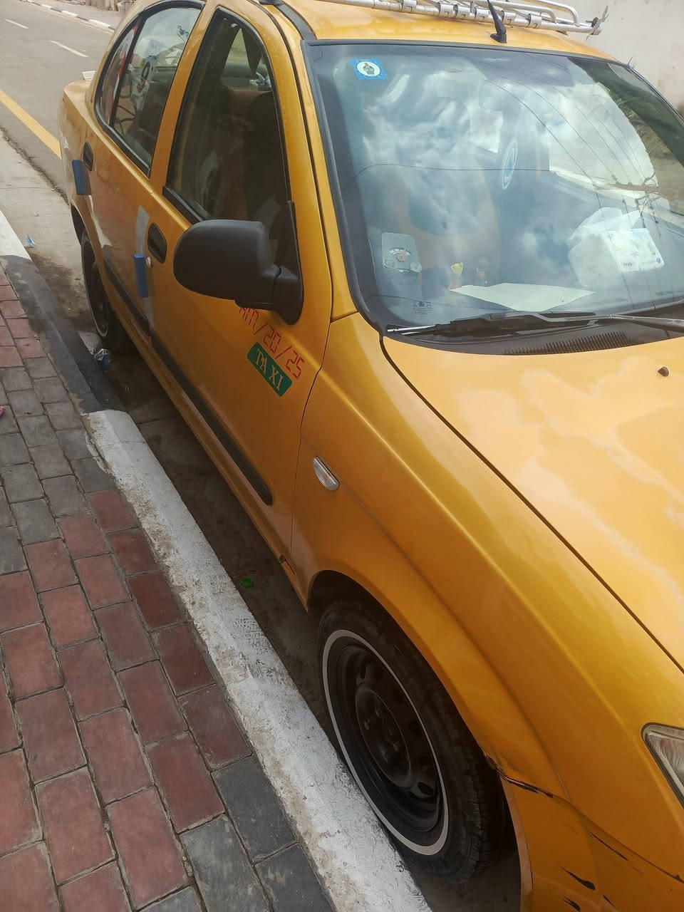 سلام عليكم
للبيع طيبه موديل 2015 سياره حلوه كير مكينه  تخم تاير كله مكفول باسمي رقم بغداد انكليزي مصفره من كلشي
هزه جديده قبل سبوع سنويه ل31 مداور ثاني يوم مشروع وطني جاهزه ع اخر حبايه  السياره حلوه احلى من الصوره مكاني كربلاء طويريج السعر٣٥ وبيها مجال 
***********
