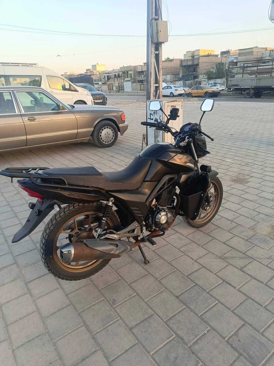 دراجة ار كي 200 2024
دراجة مكفولة وما ناقصها اي شي 
مرقم اربيل لوحات وسنوية 
مكينة ما مفتوحة 
سعرها مليونين وبيها مجال
عنوانها بالمدينة 
***********

