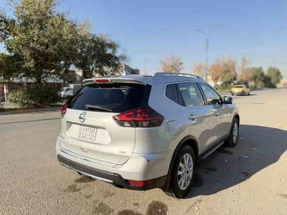 السلام عليكم نيسان روج 2018 قطرة صبغ مابي كلين ماشيه 65 الف كلها ع بلاد فول مواصفات بانوراما جنطة شفط تحديد مسار كشن تدفئة تبريد خزن ميموري شاشة خريطة وبعد بيها هواي مواصفات 
السعر 180وبي مجال
***********
