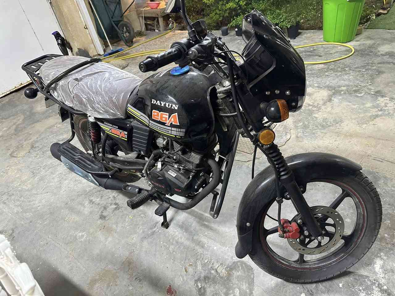 دايون 2026 محركها 200cc جديدة ماصالها اسبوع من مشتريها وتستلم هالخوذة وياها ، موجود حاليا بالنجف
سبب البيع : عدم قدرتي على قيادتها 

الي يحب يشتري يراسل خاص


**إذا كنت صاحب هذا الإعلان وتريد حذفه لأي سبب، رجاءا أرسل رسالة إلى الدعم الفني**