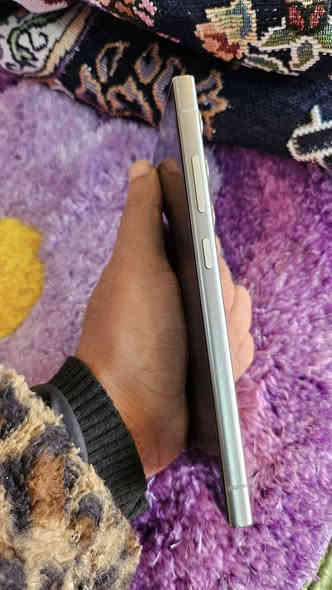 جهاز s24ultra ذاكرة 1تيرا (1024)غيغا
اللون البرتقالي المميز الشراء من موقع سامسونغ كارتونة ضايعة بي ضمان كسر الشاشه على الايمي مال الجهاز جهاز نضيف كلش سعرة مليون و100 قفل من الاخير عنواني كربلاء طويريج 
رقم الهاتف ***********
