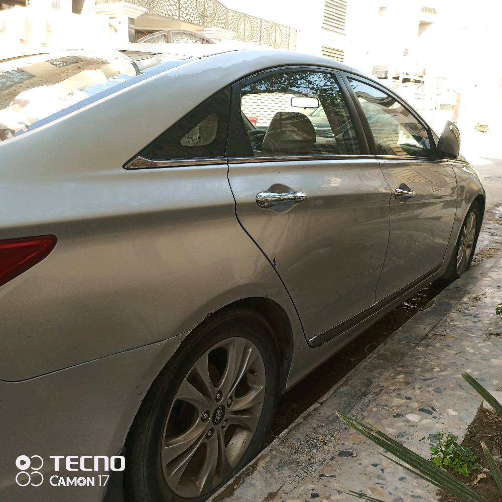 للبيع سوناتا موديل ٢٠١١ خليجية محرك ٢٤٠٠ دوش بأسمي رقم بغداد مكفولة من الصبغ والحادث السيارة خليجية رقم بغداد انكليزي مكاني بغداد غزالية السعر  103 ورقة رقمي ***********