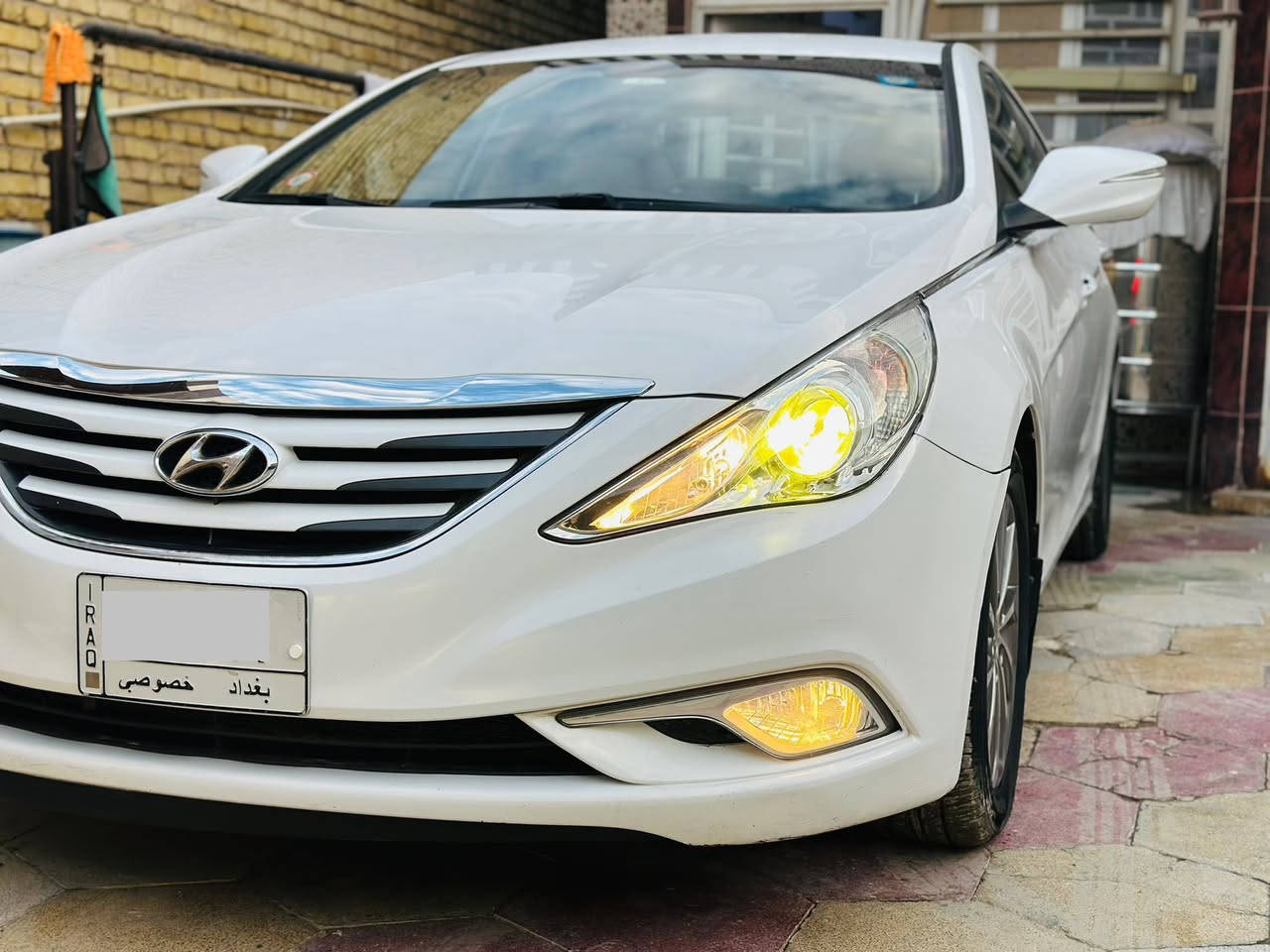 السلام عليكم اخوان .
@السعر 143 مجال جدا بسيط حك الجية 
⚔️ ⚔️ ♥️ سوناتا للبيع خليجي13 شكل 14 الشركة العامة للسيارات رقم بغداد 🚶 ماشية 136 حقيقي تدك جرس ب 120
مواصفات ⚔️ ⚔️ ♥️ حساس خلفي مري شفط كشن كهرباء تبريد قطعتين اشاير بالمري ويل سجينة تحكمات ستيرن 
شفتات بالستيرن 
⚔️ 🗡️ مكينة 2400 دوش جديدة كلش بدون تنقيص وبدون بخار نهائيا مفتوح قبق ولفات
حدادية جديدة تخم تاير جديد
غرفة كلها جديدة 
⚔️ ⚔️ سيارة كلش كلش نظيفة مال جناي رقم بغداد الماني شرط تحويل مباشر 
🚶 ماشية 136 حقيقي تدك جرس ب 120
مكفولة عدا بارد بسيط جدا بالباب شرط السونار
***********
العنوان بابل الحمزة الغربي 
السعر 143 مع مجال جدا بسيط حك الجية
