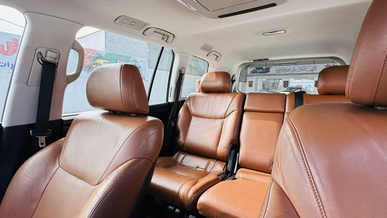 سلام عليكم للبيع لكزز موديل ١١
عله وضع شركه

سيارة جديدة 

رقم شمالي 

ماشيه ١٤٠

فول موصفات 

ترهم مراوس

***********
