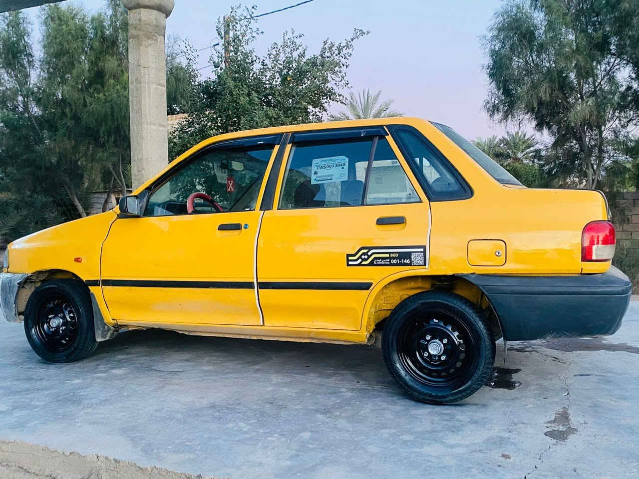 السلام عليكم موديل 11
رقم إنكليزي مصفرة هيئه وغرامات
محرك كير نظاف شاصي واحد مصلح 
عارضهه ٢٣ وبيهه مجال. مكاني بغداد جسر الفرنسي قرب حي النصر ***********
