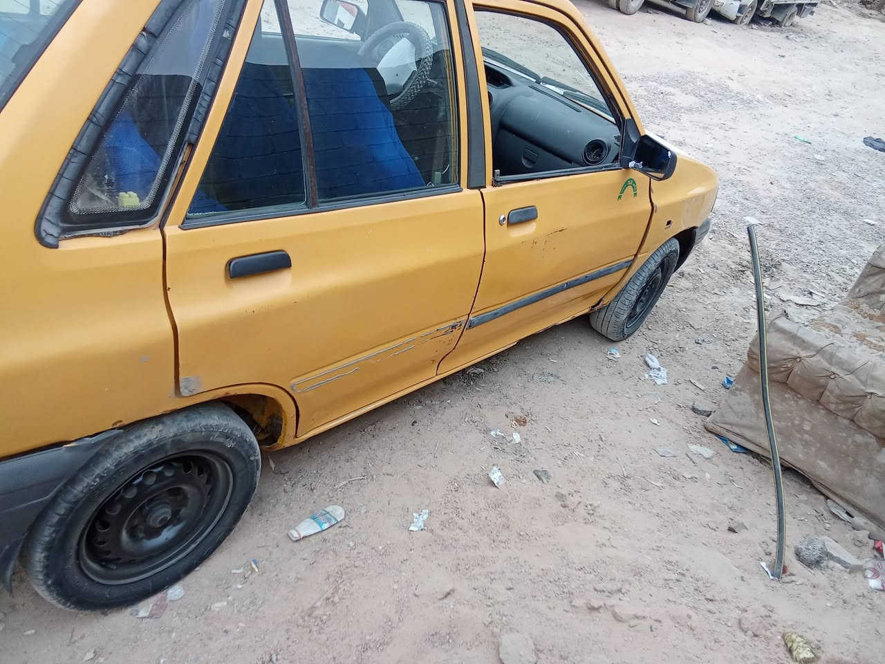 السلام عليكم سايبه للبيع 2012السعر 3مليون قفل قفل ***********
