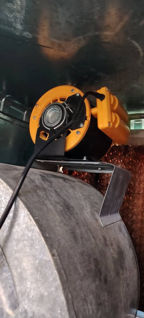 للبيع مثل مموضح بل صورة
مبردة جديدة للبيع سعر ١٧٥ 
 واماطور جديد ابو ضمان مكان ماعندي الهة 
جديدة ب ٢٥٠ وتعرفون بل اسعار ***********
