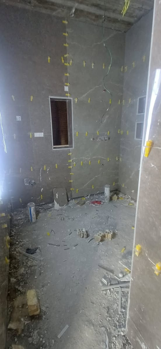 خلفا سرميك شغال درجة اولى 
***********
