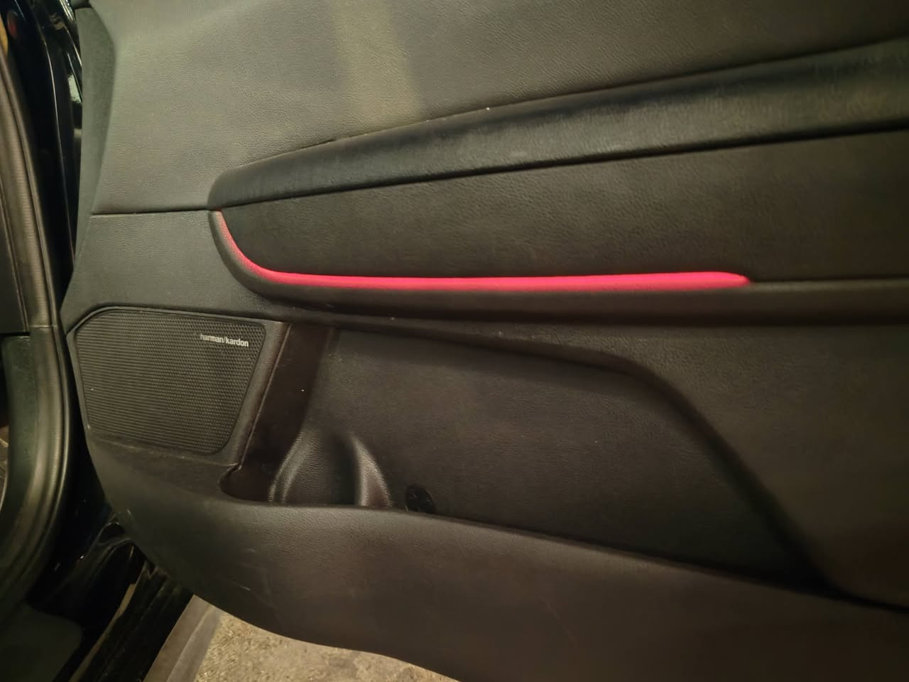 سلام عليكم ابتما 20 محرك ex1600 تيربو فول مواصفات 1/1 جاملغ وبنيد حادث جديده ايربا دركه بس السعر. 130 للاستفسار ***********
