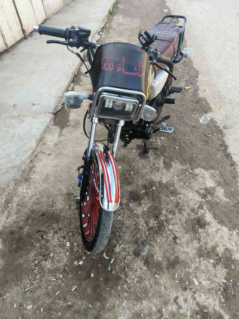 اسلام عليكم دراجه موديل2026للبيع مكفوله كفاله عامه كله شغال محرك سبانه ممدود عليه شلعه ومعدل دراجه جاهزه وجديده سعر 800وبيها مجال مكان ديالى الخالص *********** غير متواجد خاص فقط اتصال
