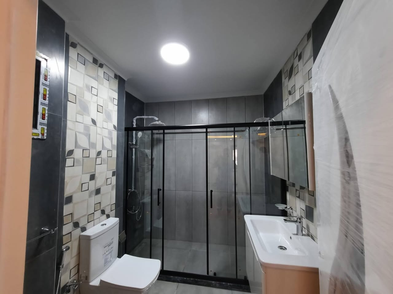 شركة الورده البيضاء نعمل احدث موديلات ديكورات الموقع اربيل لاوان ستي رقم الهاتف ***********
