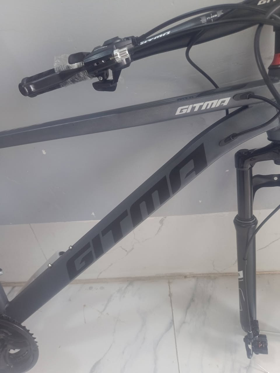 بايسكل جبلي شركه GITMAبعده جديد بل كارتون للبيع ***********

