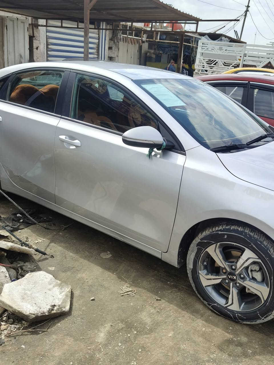 سيراتو 19خليجي ماشيه 120 بسمي 
السعر 150مكانهه ديوانيه الحمزه الشرقي
***********وتساب
