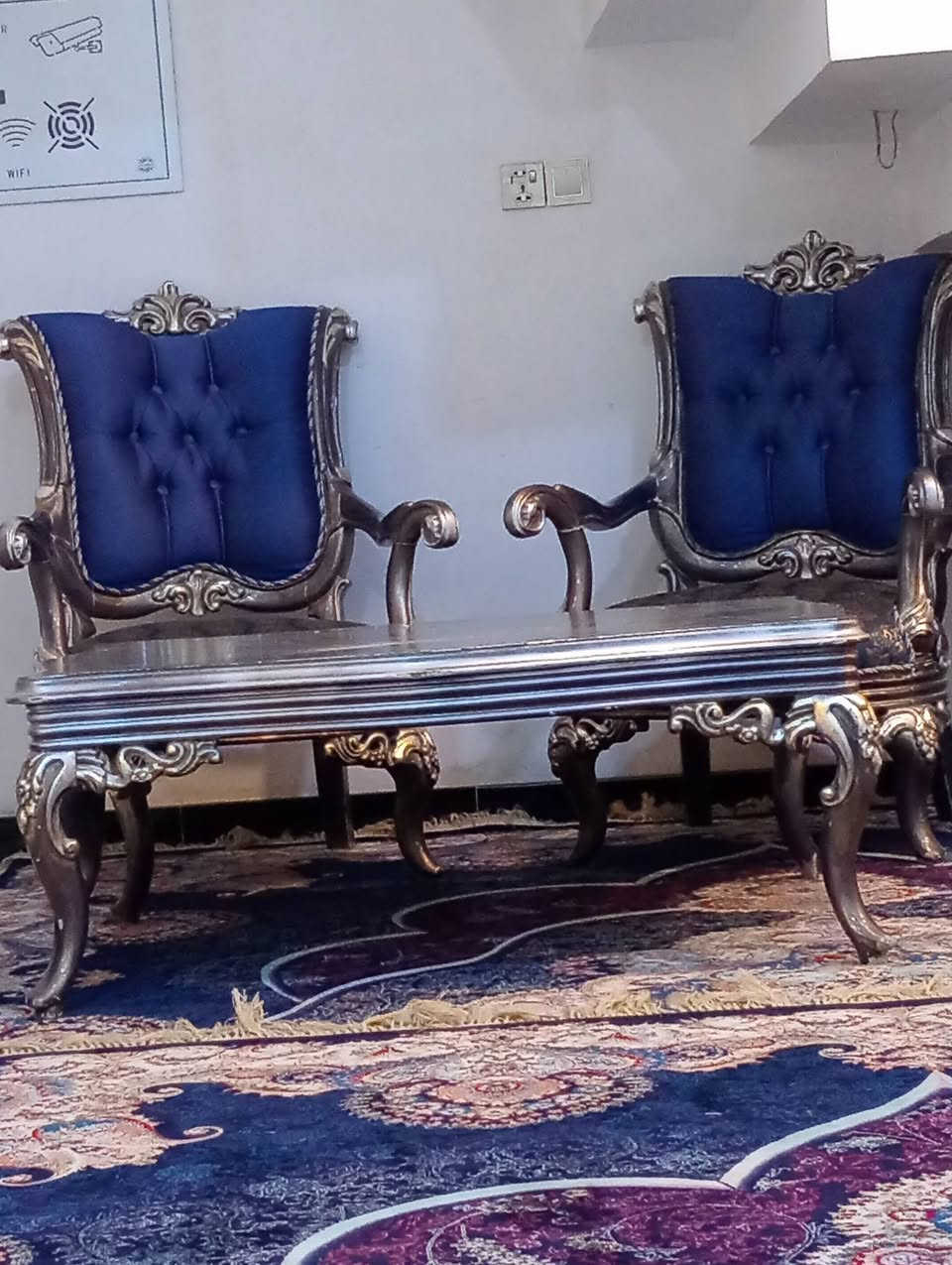 تخم ملكي تركي دزاين إيطالي 10مقاعد طبله وسطيه مكان بغداد سعره مناسب رجآ بس الشراي يتصل ***********
