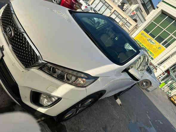 كيا سورنتو خليجي 
رقم بغداد انكليزي بسمي 
موديل 2016 شكل ال٢٠
لون ابيض 
٦ سلندر ٧ راكب 
فوووووول مواصفات ١/١
بصمتين: تشغيل وتقفيل 
بنورمااااا طكتين جام 
الباب الخلفي كهرباء 
بردات خلفية اصلية 
هند بريك بصمة 
فووووور ويل 4:4.
مانع انزلاق وانحدار 
اوتو هولد توقف ذاتي 
نظام إطفاء المحرك بالازدحام 
أربعة نظام ايكو درايف +سبورت 
كشنات جلد اصلي لونين 
كشنات ٢ كهرباء 
كشنات تدفئة وتبريد 
الكشنات الخلفي تدفئة 
كشنات ذاكرة خزن
 
شاشة كبيرة 
شاشة اعطال بلدشبول 

مري شفط مع القفل 
حساس امامي وخلفي 
تبريد ابيانو لمس 
تبريد ٣ قطع ثلج 
حاكية : ابلوتوث: اوكس 
كيجات السرعة زئبقية 
تحكم استيرن فول 
اضواء ترحيب بليدات 
علامة سورنتو بلدوسة 
اشاير بلمري 
لد امامي وخلفي 
لايت زنون اصلي 
ويل اكروم ١٩
تخم تاير جديد لك 
ماشية 120 الف اصلي 
كير ومكينة وصدر وحدادية وتبريد خير من اللة
بيها جاملغ الامامي الأيمن صبغ
للاستفسار عن السعر 205
 *********** بغداد
