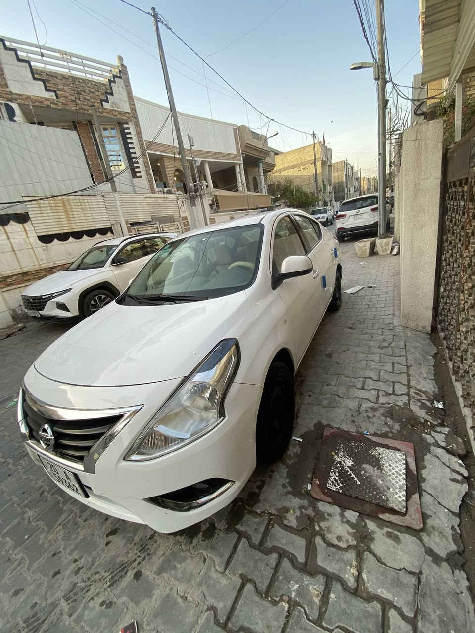 السلام عليكم
للبيع نيسان هندي  مديل 2016
3صبغ ولباقي مكفول
شاشة  وكامرة بك وحساسات 
تخم تاير جديد 
محرك وكير جديد 
تبريد ثلج ❄️ 
صدر امامي خلفي جديد 
سيارة جاهزة بدون اي نقص 
رقم 20ديالى بسمي هزة جديدة جامة امامية جديدة 
السعر 88وبيهة مجال بسيط 
عنواني بغداد الكرخ 
هاتف ***********
