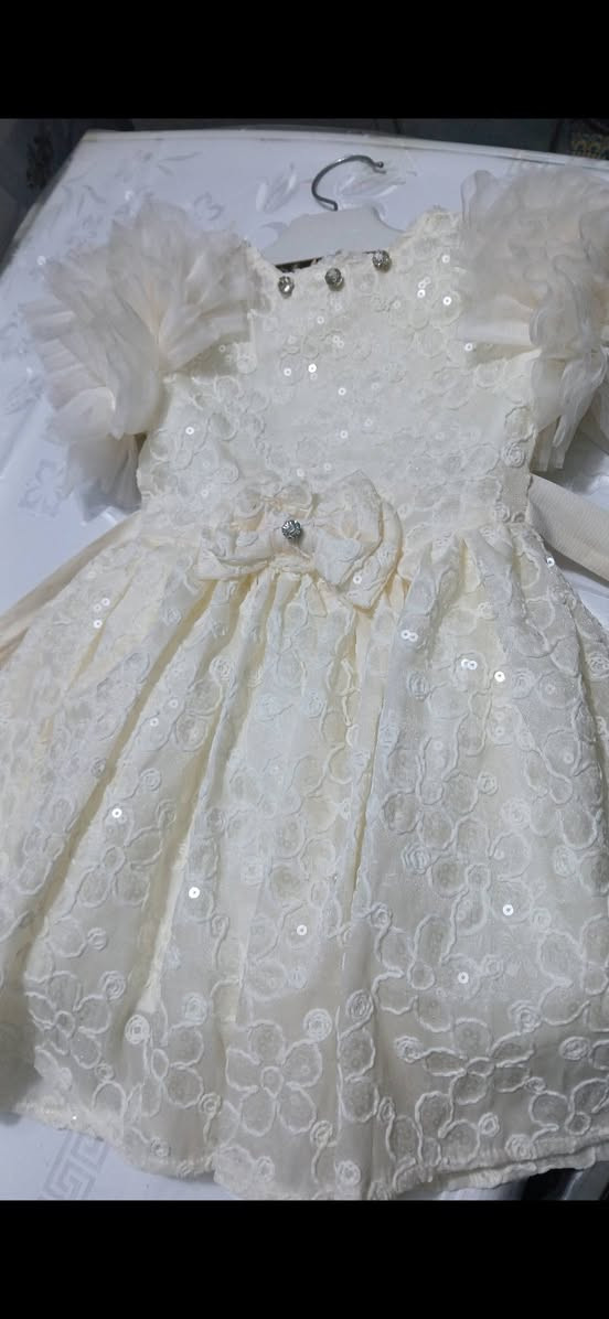 فساتين وثياب بناتي يلبس عمر سنة وسنه ونص وسنتين مع احذيتها نظيفه جدا ملبوسة مرة او مرتين


**إذا كنت صاحب هذا الإعلان وتريد حذفه لأي سبب، رجاءا أرسل رسالة إلى الدعم الفني**