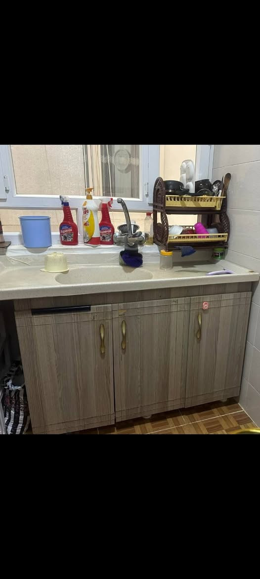 کەوانتەری سێ مەتر و سنگێکی مەتر و نیوو ، سلیمانی ڕەقەم تەلەفوون (***********) سعری ٢٧٥٠٠٠ و معامەلە
