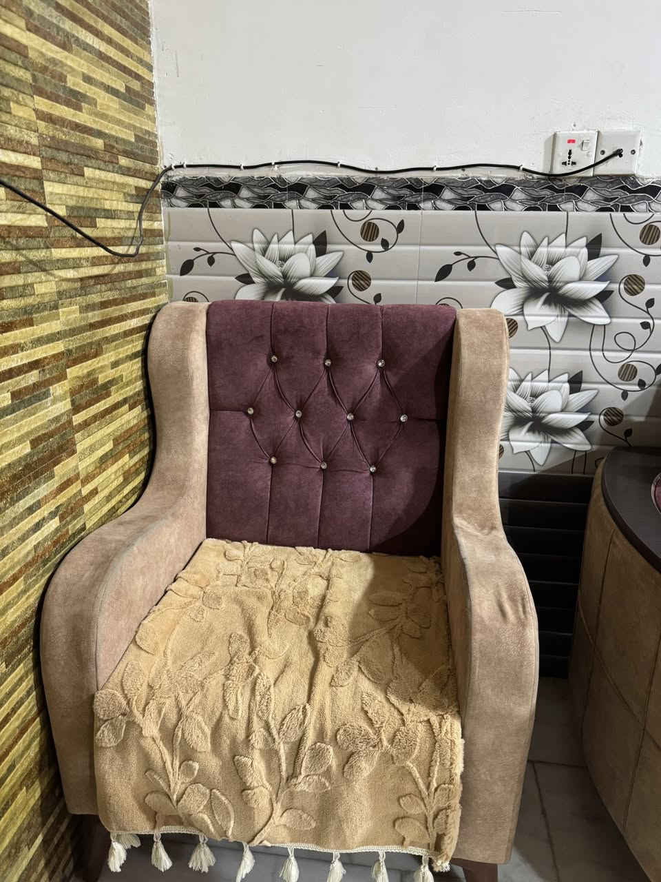 السلام عليكم تخم قنفات 10 نفرات للبيع تركي اخو الجديد للبيع المكان كربلاء حي الفارس قرب مدرسة الزاكيات 
السعر 300 وبي مجال حك الجية 
الرقم ***********
