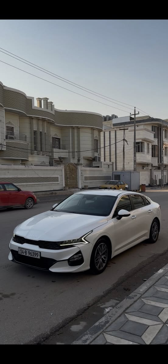 السلام عليكم k5 موديل 2022 وارد كوري ( ماينكفل من الصبغ) فول مواصفات للاخير ماعدا البنراما كشنات جلد تدفئه كشنات تدفئه ستيرن شفتات سرعه كير ماوس رادارات اوتو هولد سايد بريك كهربائي  انضمه قياده شاشه جبيره 
بيه قطعتين صبغ وجاملغ مضروب ضربه خفيفه وراجع لاايرباك ولا ايشي سطحي جاهزه للاخير  نقص برغي مابيها رقم بصره الجديد تحويل وكاله ثاني يوم السعر 170وبيه مجال قليل مكانها البصره 
الرقم 
***********
