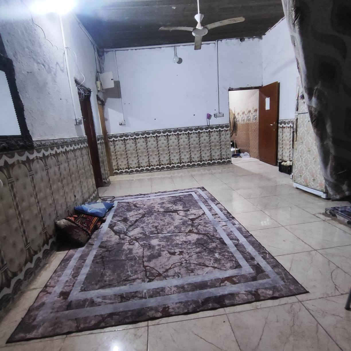 بيت مساحة ١٥٠طابو سكف كونكريت زراعي ٢٥ ب قرب مدارس ابتدائيه ومتوسطه بنات +مدرسة ولد+روضه…بيت بيه غرفه وحده ٦ متار +صاله كبيره+دوانيه+مطبخ+منور بظهر البيت كبير حديقه سعر55 وبيه مجال… .جزيره چويمه قرب مدرسة الكباسي***********
