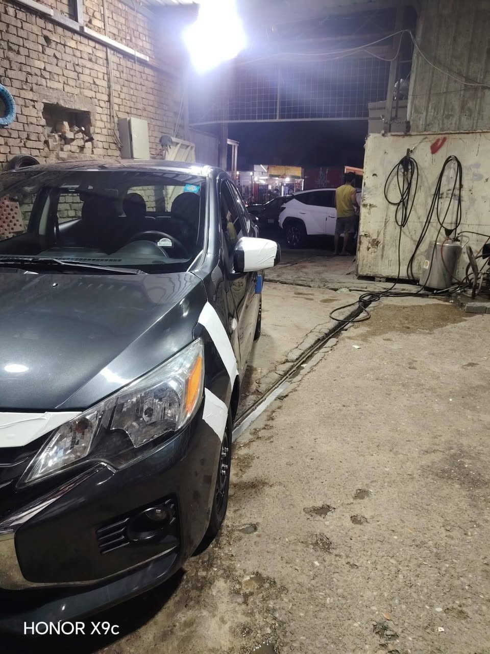 مسيوبيشي ميراج موديل 24
فول مواصفات وارد امريكي
ضرر بس بنيد
 ماشيه 17
 سياره جديده مكاني الاعظميه اتصل وتدلل
*********** رقمي
