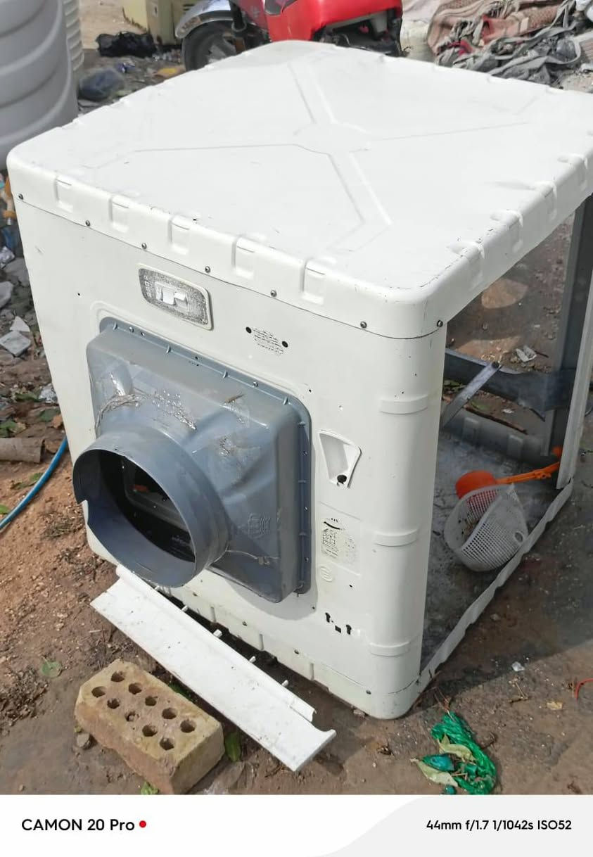 مبرده ايرانيه استعمال موسم واحد دبل واتربم الاضرار فقط الحديده معوجه كما موضع في الصوره مابيها لا زنجار ولا خياس كلش نضيفه السعر 65 وبيها مجال


**إذا كنت صاحب هذا الإعلان وتريد حذفه لأي سبب، رجاءا أرسل رسالة إلى الدعم الفني**