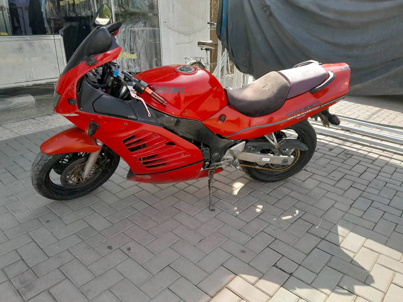 للييع او مراوس suzuki rf 400cc r 1999 كير مكينه كلجات كفاله مكان بغداد سبع البور  بدون اوراق اكفلك سرقه وعشاير تواصل *********** متوفر وتساب