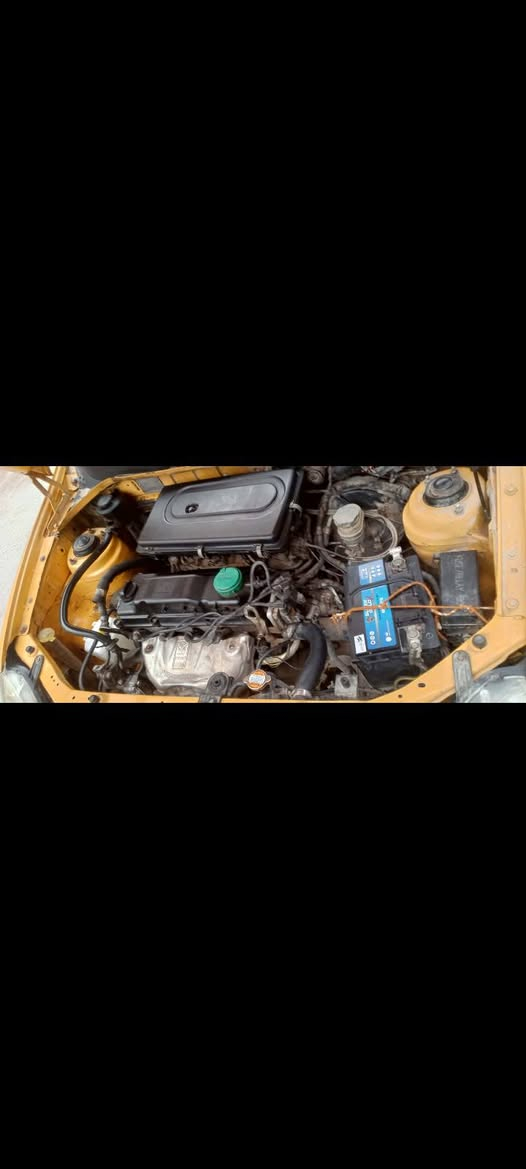 سياره طيبه 2015 شرط الكير والمحرك طخم تايرات جديد السعر 30 ورقه وبيها مجال اتصال على الرقم ***********
