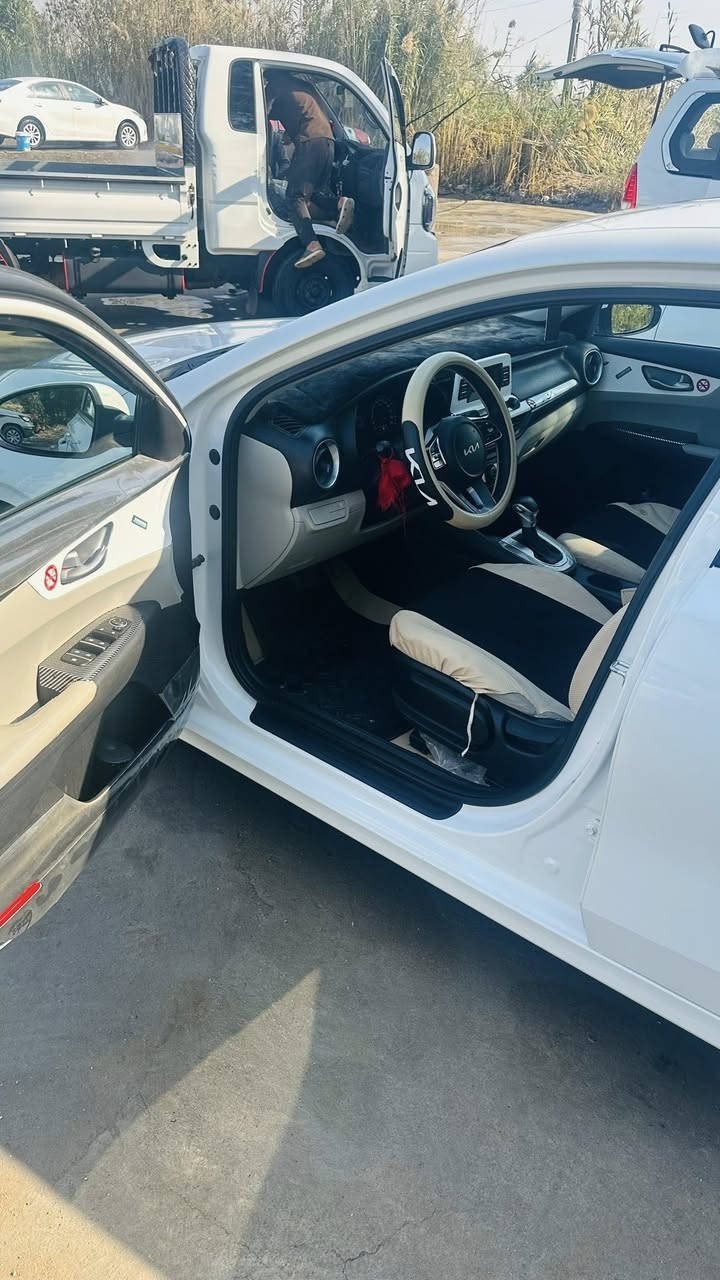 للبيع 
سيراتو موديل 22
محرك 1600
سعر 165 
عنوان واسط / الشحيمية 
***********
