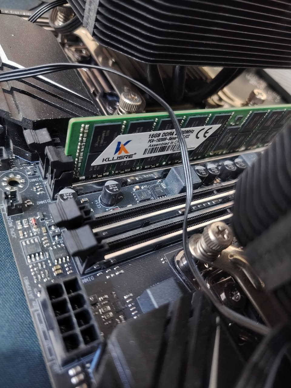 مذربورد دبل معالج 2650v4
رام 32
هارد 2t nvme skhynix
السعر 450


**إذا كنت صاحب هذا الإعلان وتريد حذفه لأي سبب، رجاءا أرسل رسالة إلى الدعم الفني**