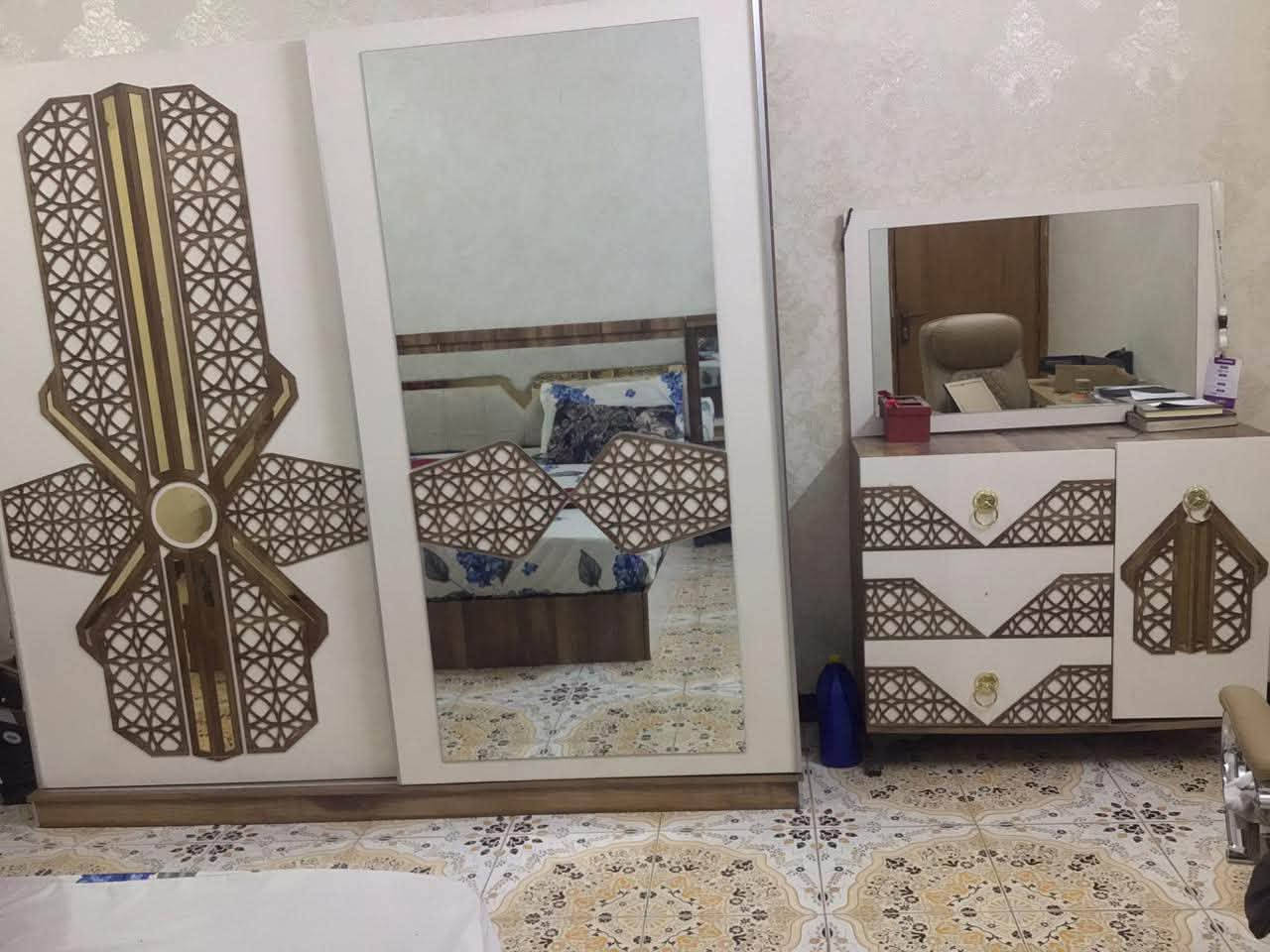 السلام عليكم
غرفة نوم تركية شبابية بسرير نفرين مجموعها 5 قطع مستعملة
سعرها ٢٧٥ الف 

العنوان بغداد حي التراث
رقم الهاتف *********** بيه واتساب
