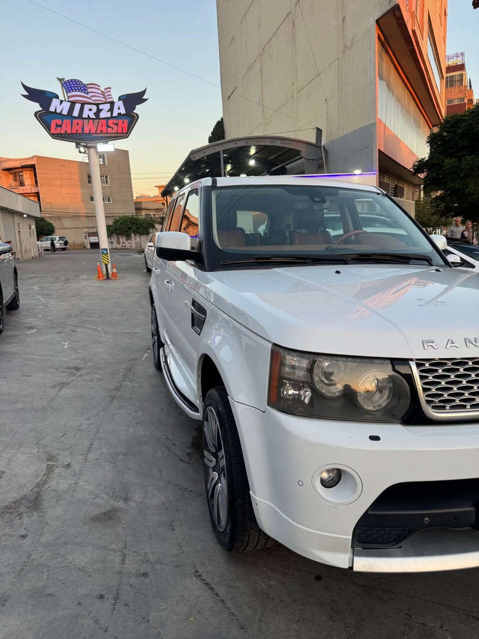 Range Rover sport autobiography 2013
سفری سەردارە 
خلیجیە زەمانە
سەیارەکە لە سفریەوە دوەم دەستە 
فول فول مواسه 
کامل سێرفس کراوە لە شەریکە 
هیچ نوقسانیەکی نیە هەمو گیانی لەسەر دەقی شەریکە ماوە 
تەنها 165هەزاری حەقیقی ڕۆیشتوە بە هەمو شەرت و زەمانێک 
هیچ نوقسانیەکی نیە هامو گیانی ئیش ئەکات 
بێ بۆیاخ بێ شوخت بێ چاڵ
نرخی 165$ 
*********** السليمانية, العراق
