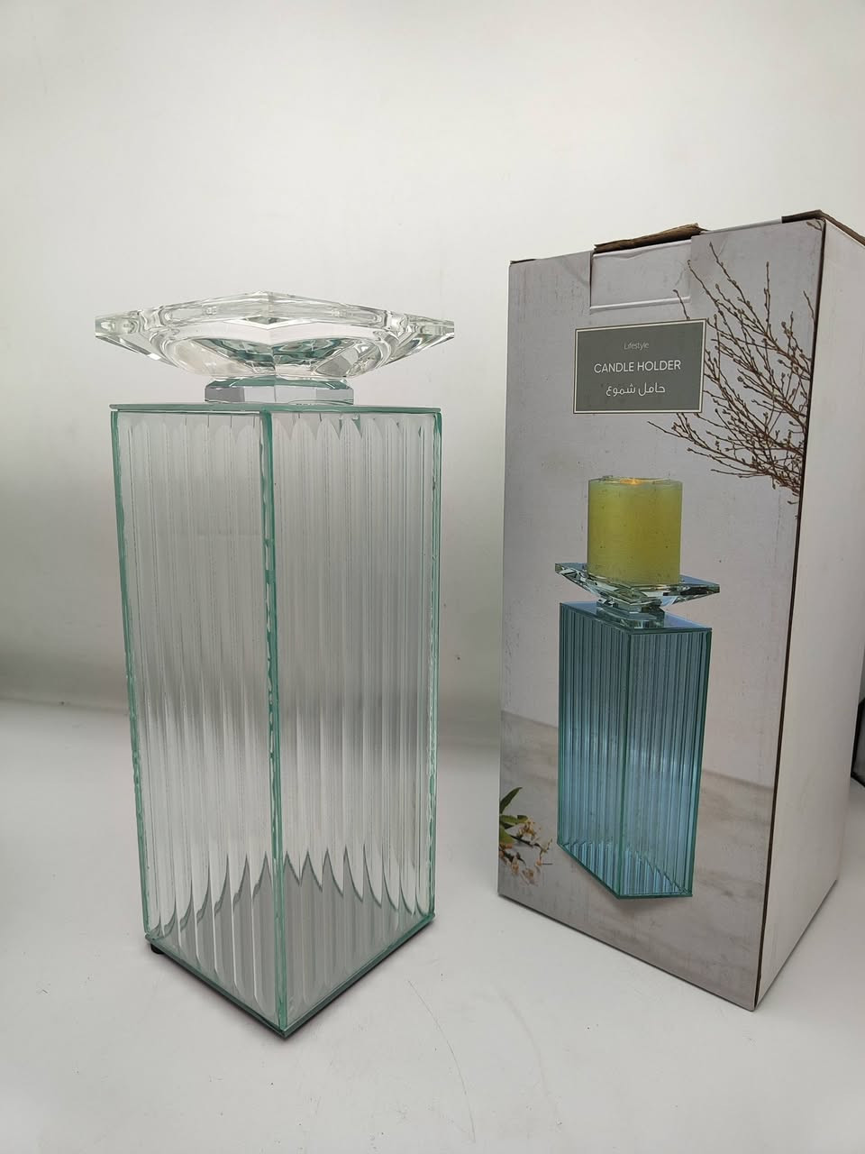 ✨ أضف لمسة من الفخامة والدفء لبيتك ✨  
حامل شموع بتصميم عصري أنيق، مصنوع من زجاج فاخر مع قاعدة معدنية ذهبية تضيف لمسة راقية لديكورك.  
مناسب لغرفة المعيشة، السفرة، أو حتى كهدية مميزة لأحبائك 🎁  

- تصميم عصري يجمع بين الزجاج واللمسة الذهبية  
- يعطي أجواء رومانسية وهادئة مع الشموع  
- قطعة ديكور تضيف جمال لأي مكان  

💡 السعر مناسب جدًا ومتوفر الآن بكميات محدودة!  
لا تفوت الفرصة وخلي بيتك أجمل مع هذا الحامل الراقي 🕯️  

📲 للتواصل وطلب المنتج راسلنا على الخاص
#شموع #حامل_شموع


**إذا كنت صاحب هذا الإعلان وتريد حذفه لأي سبب، رجاءا أرسل رسالة إلى الدعم الفني**